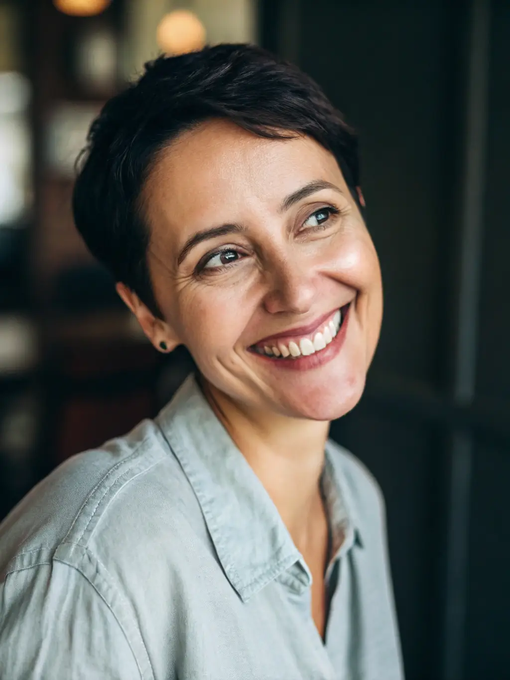 A testimonial from a satisfied UK client, highlighting the positive impact of VisionUKUno's coaching on their business.